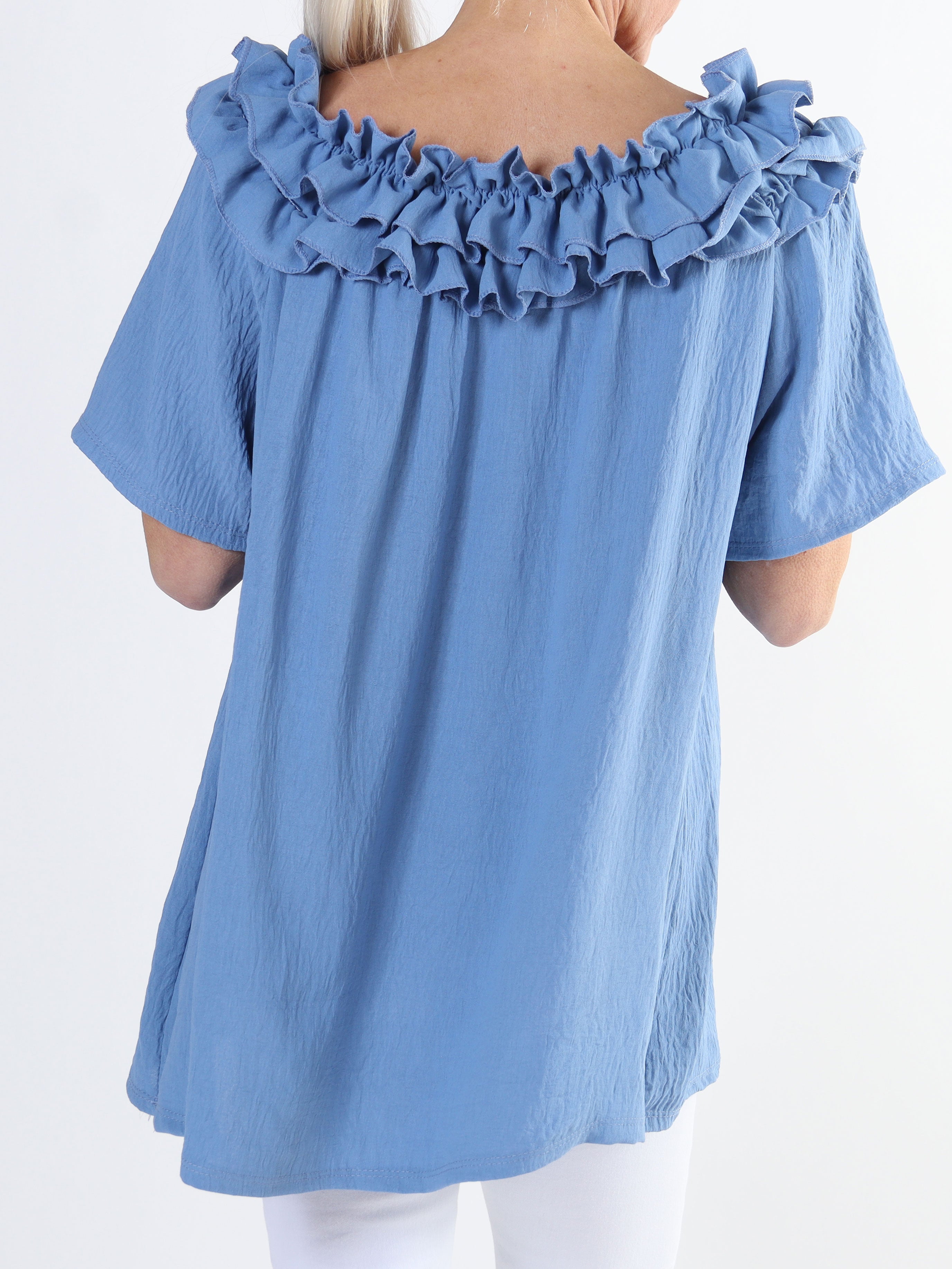 Chili Sleeveless - Plus size tunika med elastik og flæser i udskæringen